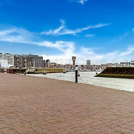 Pleasant Near The Seafront Apartment *